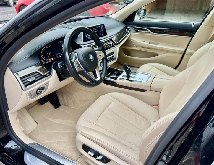 BMW Řada 7 Ostatní 3,0 l 210 kw