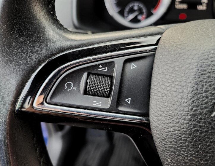 Škoda Karoq SUV / Terénní 1,6 l 85 kw