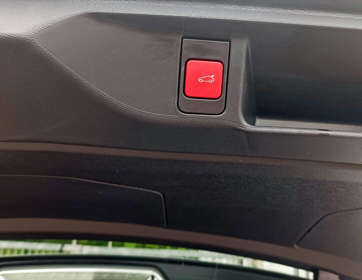 DS Automobiles DS4 Hatchback 1,2 l 96 kw