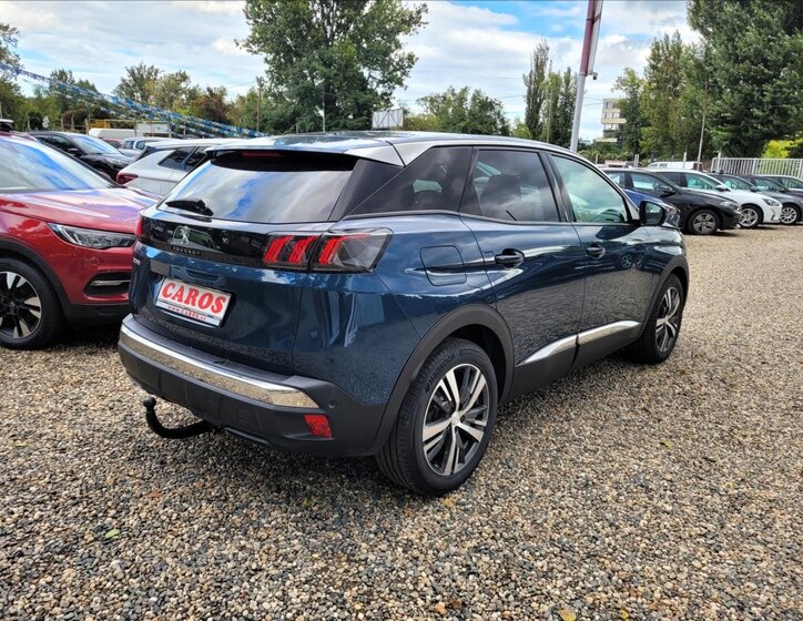 Peugeot 3008 SUV / Terénní 1,5 l 96 kw
