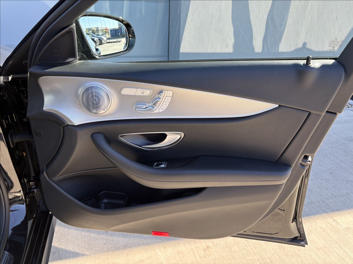 Mercedes-Benz Třídy E Sedan / Limuzína 3,0 l 190 kw