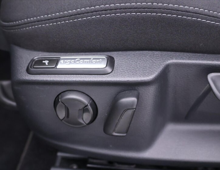 Volkswagen Passat Kombi 2,0 l 90 kw