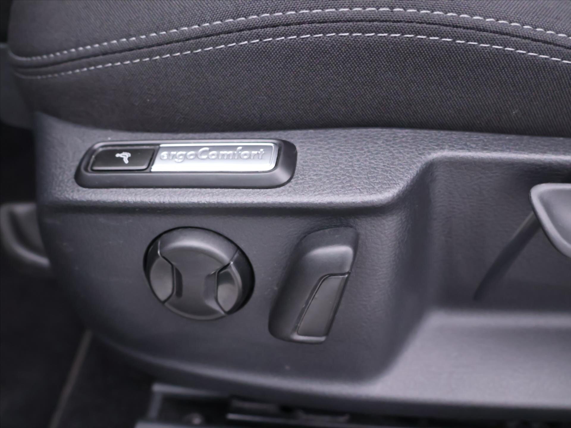 Volkswagen Passat Kombi 2,0 l 90 kw