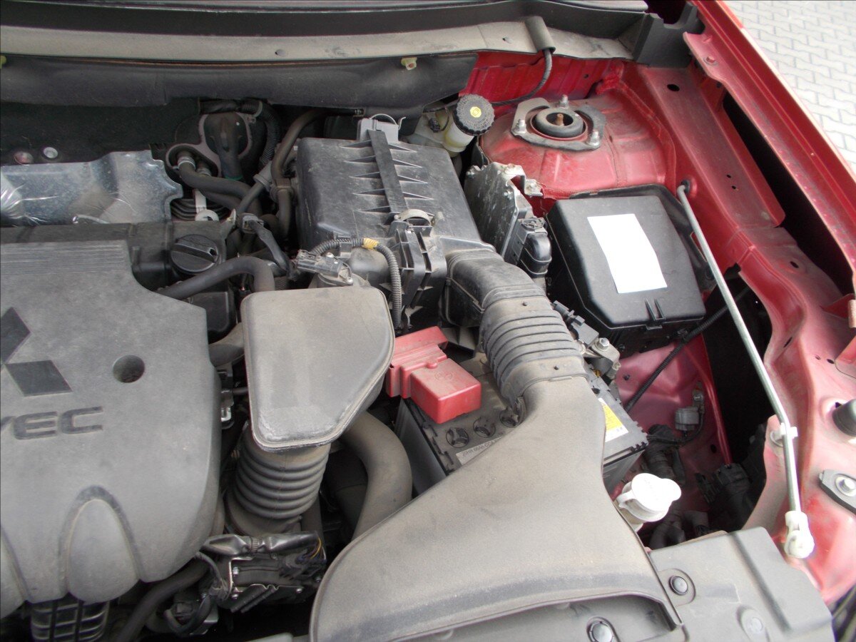 Mitsubishi Outlander SUV / Terénní 2,0 l 110 kw