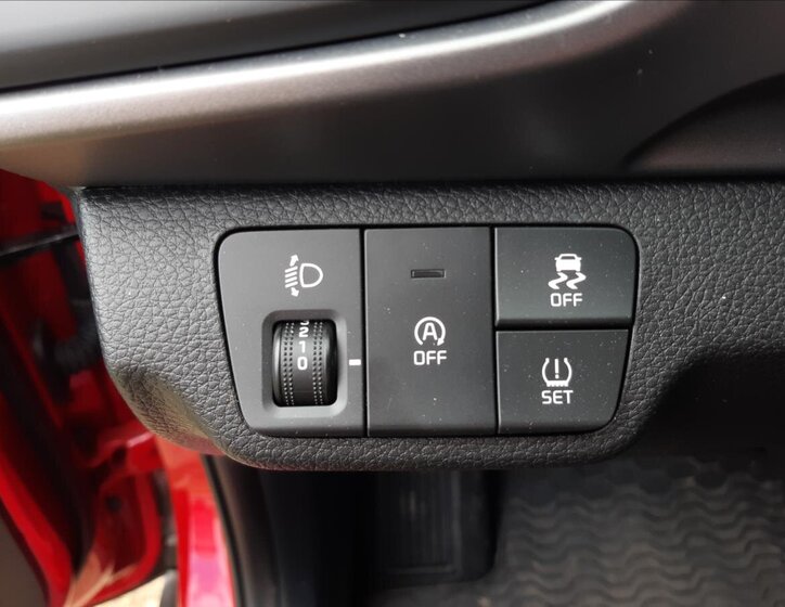 KIA Stonic SUV / Terénní 1,2 l 58 kw