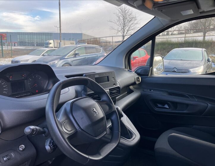 Peugeot Partner Skříň 1,5 l 75 kw