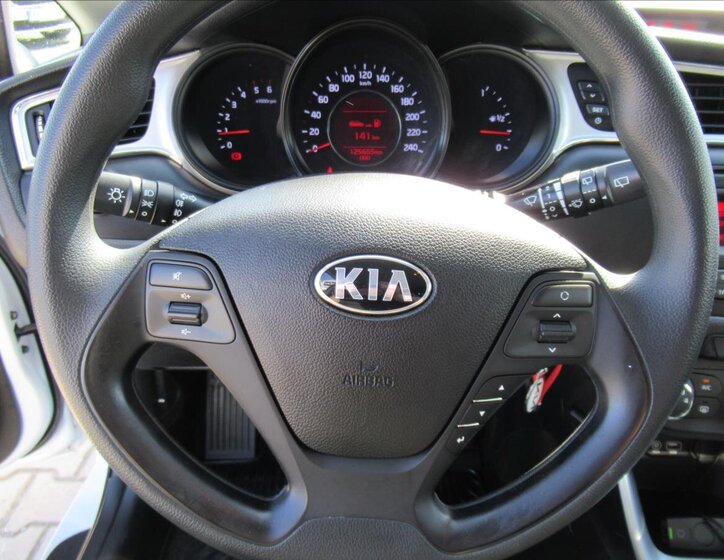 KIA Ceed 10