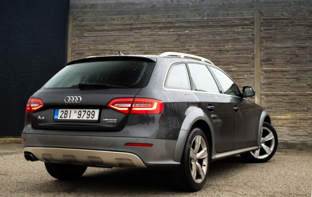 Audi A4 Kombi 2,0 l 110 kw