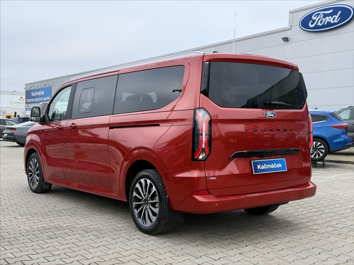 Ford Tourneo Custom Kombi 2,5 l 171 kw