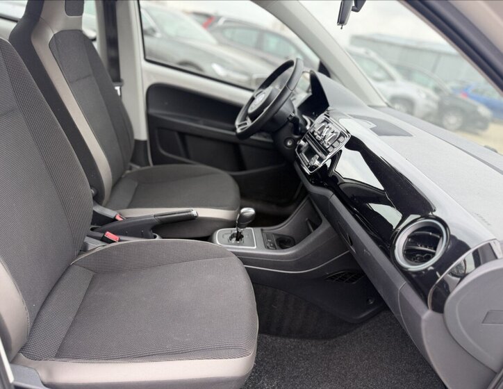 Volkswagen up! Hatchback 999,0 44 kw