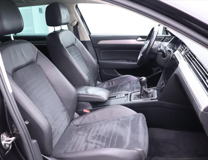 Volkswagen Passat Kombi 2,0 l 110 kw