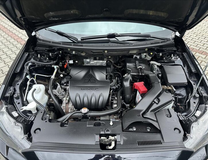 Mitsubishi Lancer Hatchback 1,6 l 86 kw