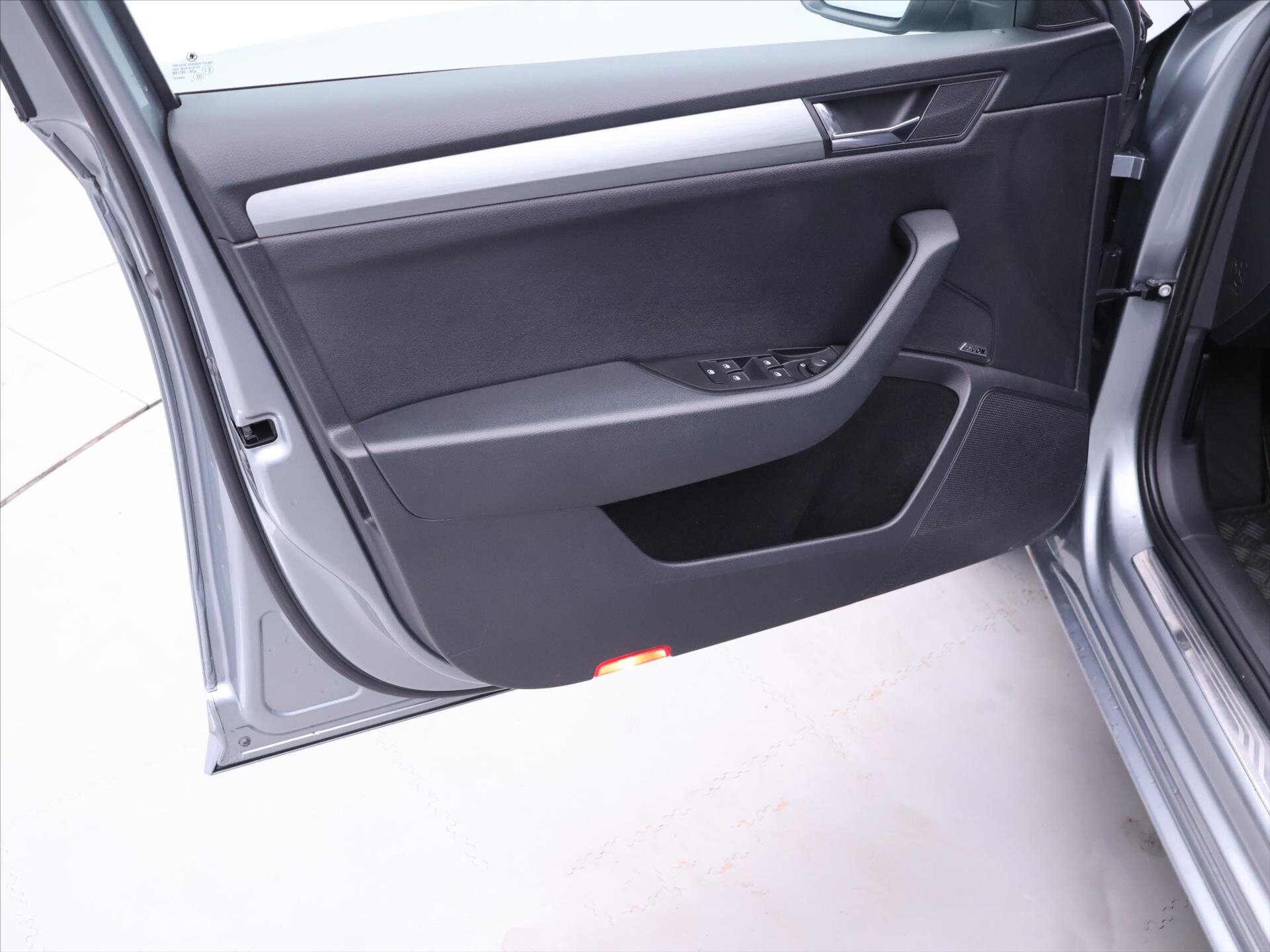 Škoda Superb Liftback 2,0 l 140 kw