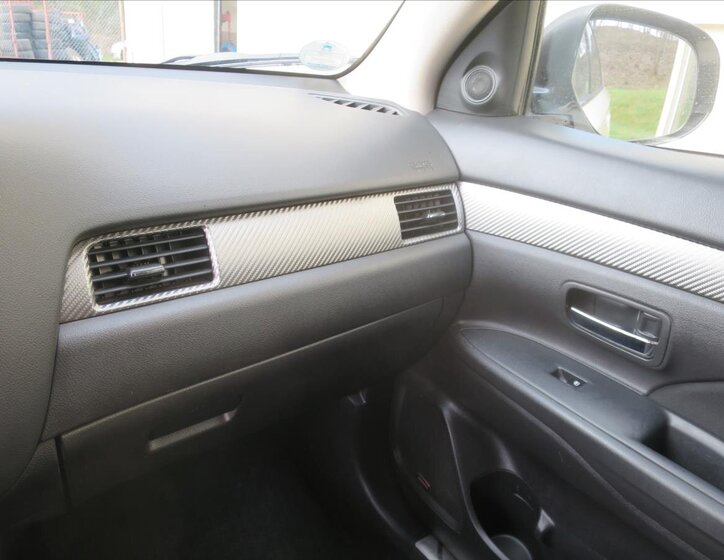 Mitsubishi Outlander SUV / Terénní 2,3 l 110 kw