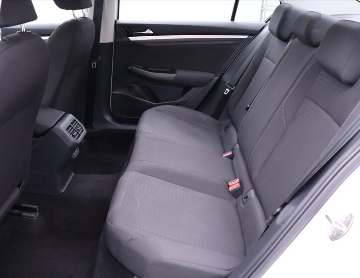 Volkswagen Bora Sedan 0,0 100 kw