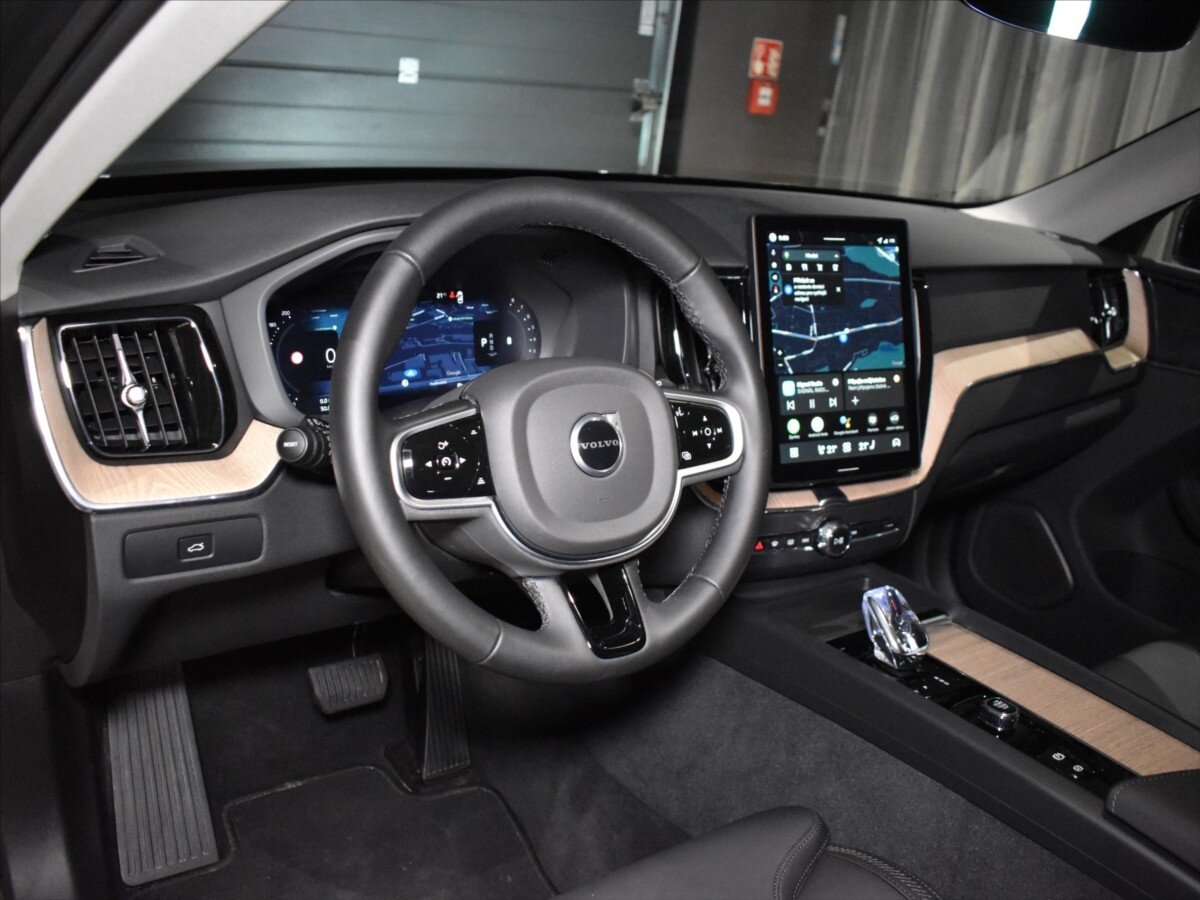 Volvo XC60 SUV / Terénní 2,0 l 184 kw