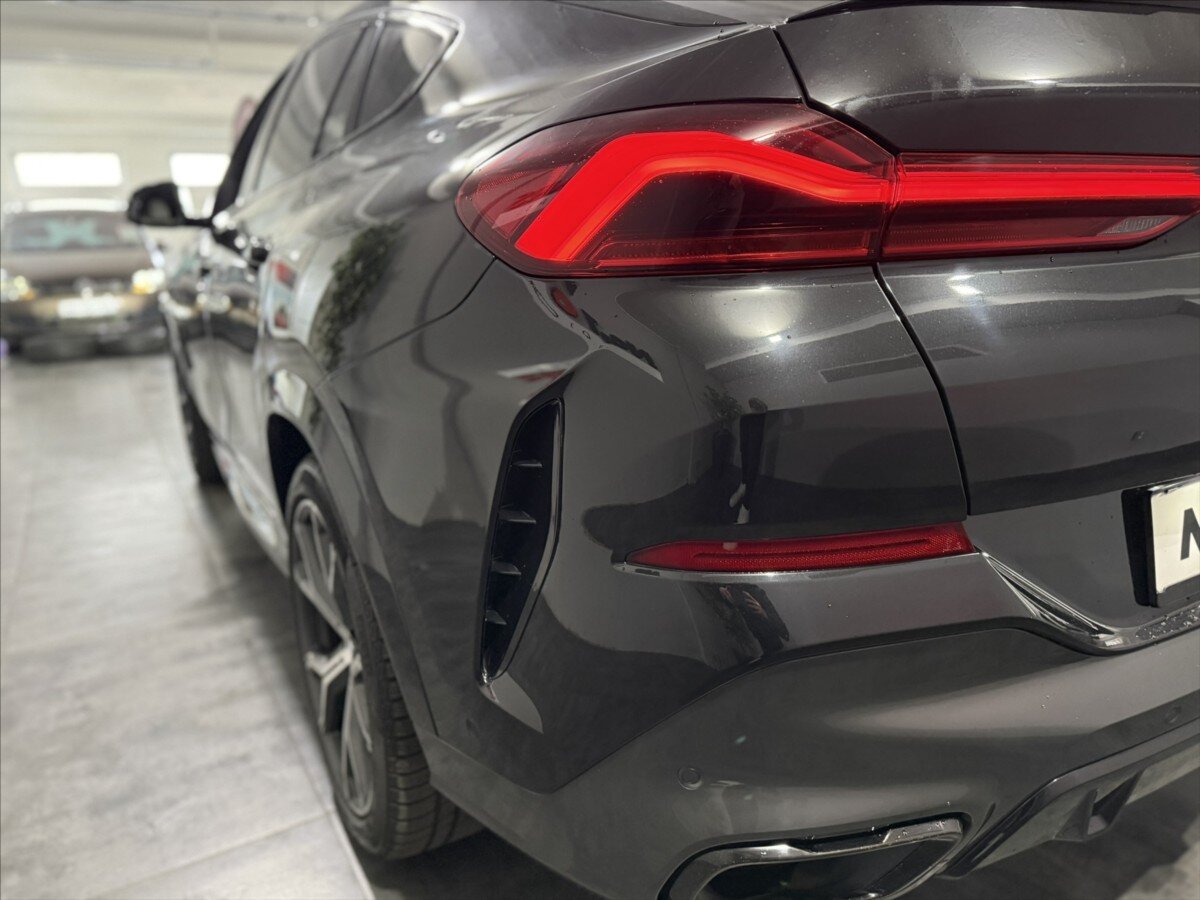 BMW X6 Sedan / Limuzína 3,0 l 250 kw