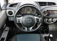Toyota Yaris Hatchback 998,0 51 kw