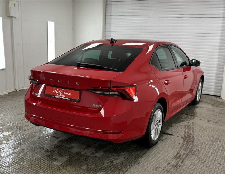 Škoda Octavia Sedan / Limuzína 1,5 l 110 kw