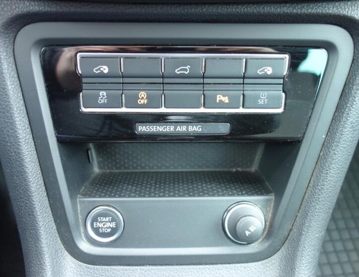 Volkswagen Sharan MPV 2,0 l 100 kw