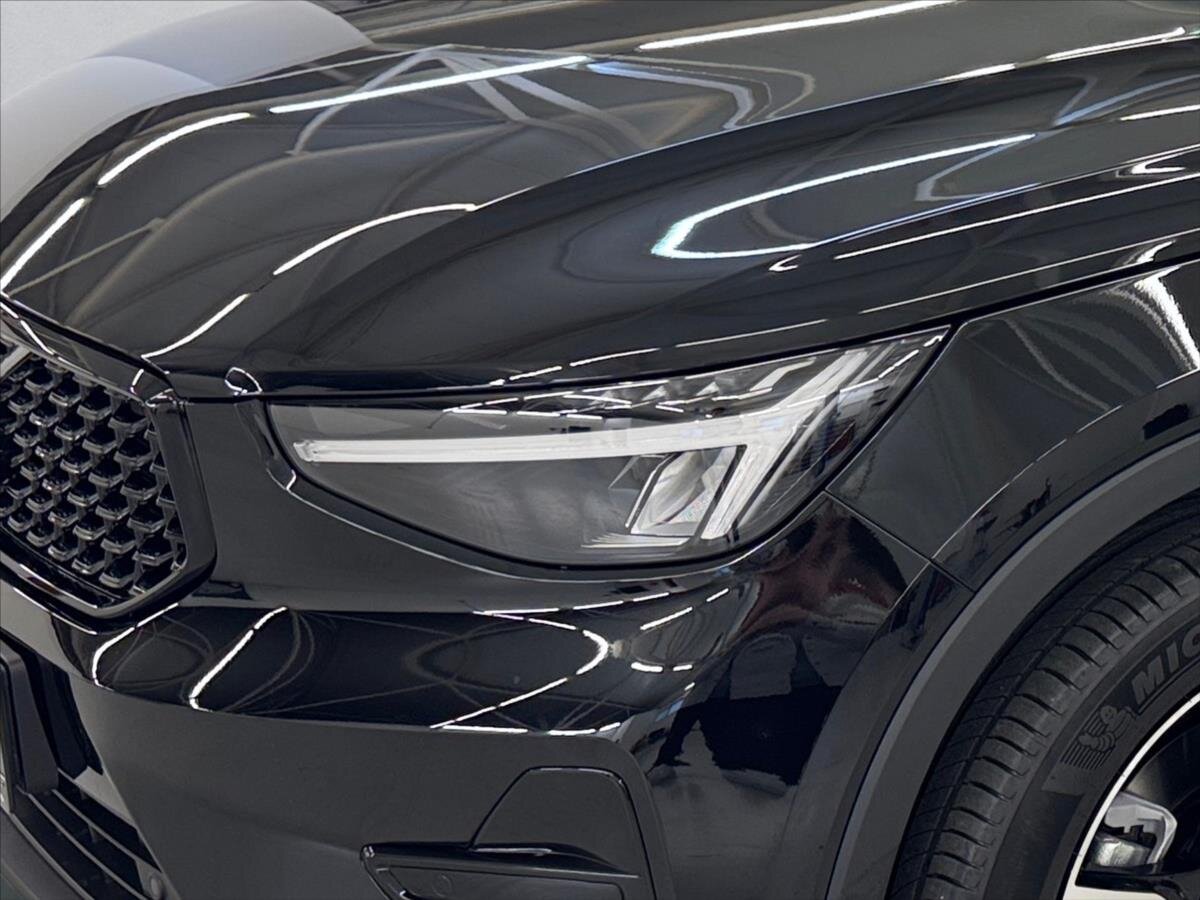 Volvo XC40 SUV / Terénní 2,0 l 120 kw