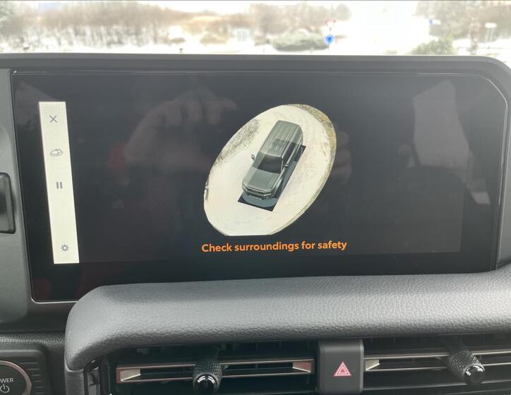 Toyota Land Cruiser 26