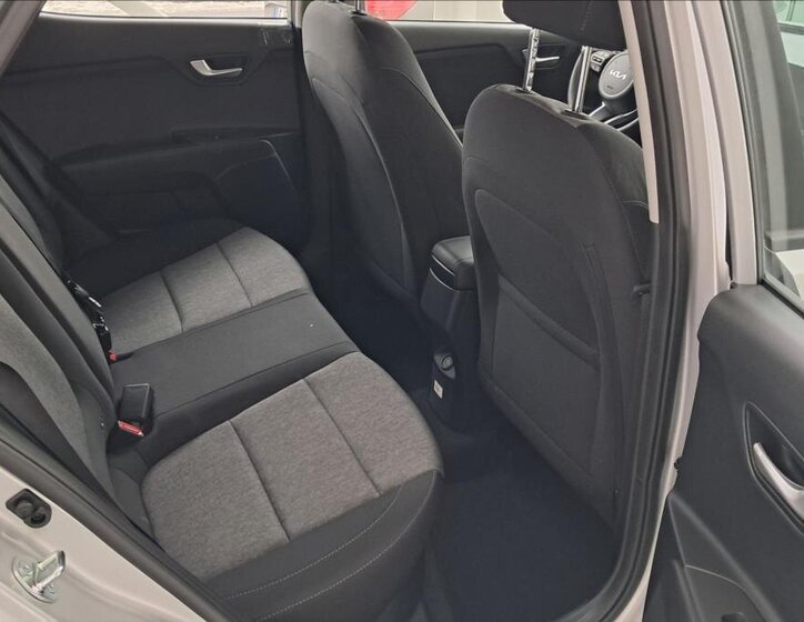 KIA Stonic Kombi 1,2 l 57 kw