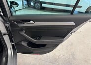 Volkswagen Passat Sedan / Limuzína 2,0 l 162 kw