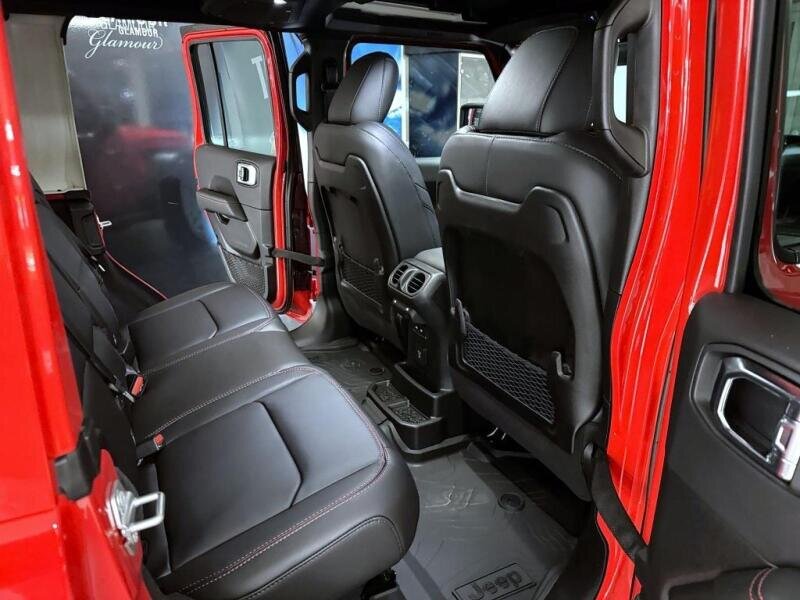 Jeep Wrangler Kombi 2,0 l 200 kw