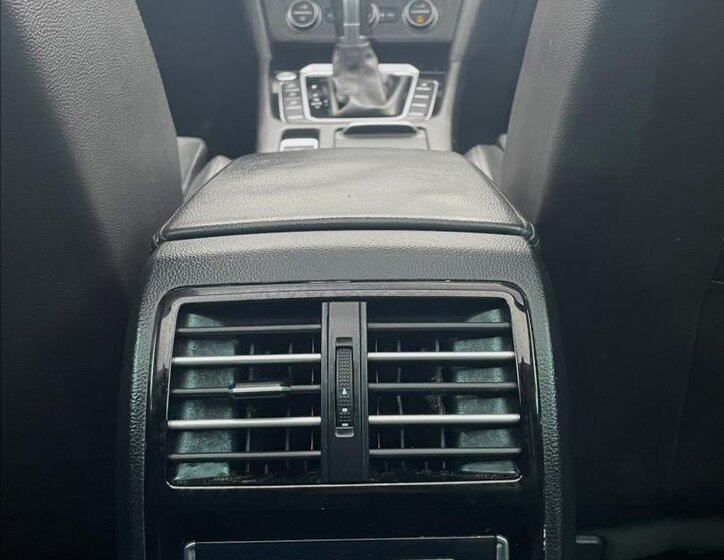 Volkswagen Passat Kombi 2,0 l 176 kw