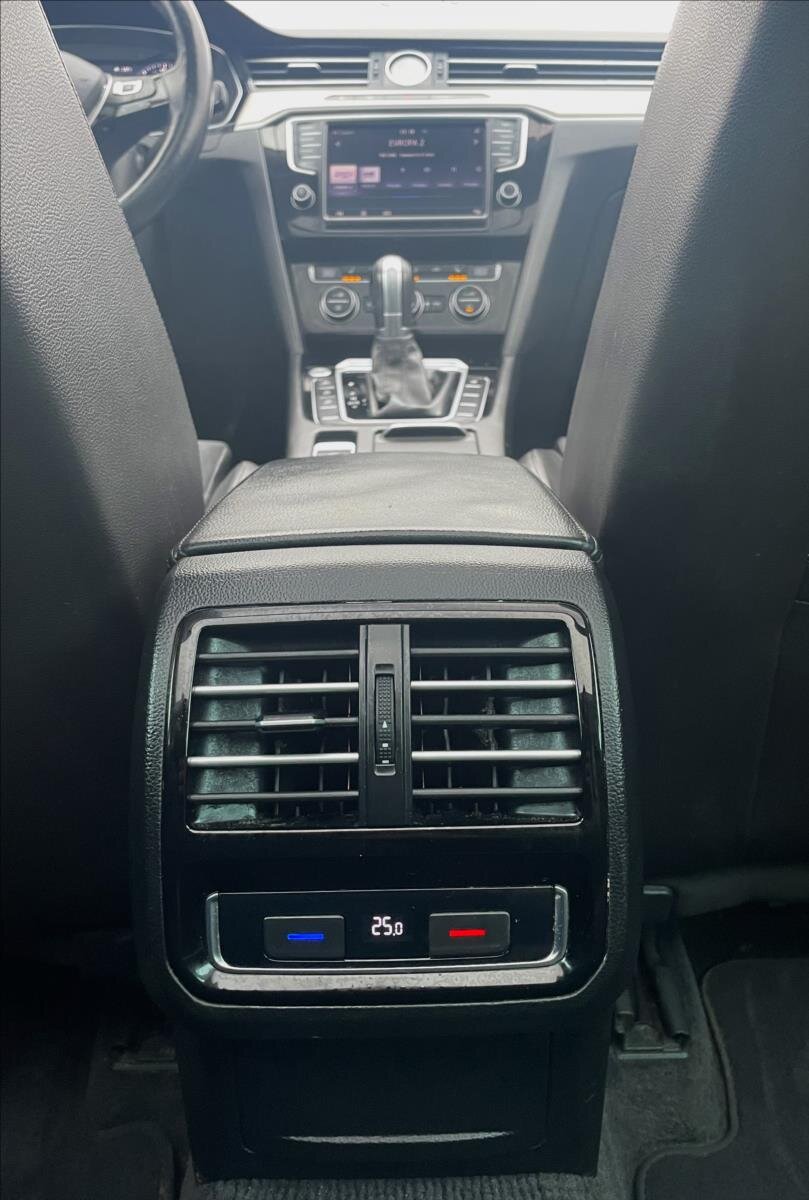 Volkswagen Passat Kombi 2,0 l 176 kw