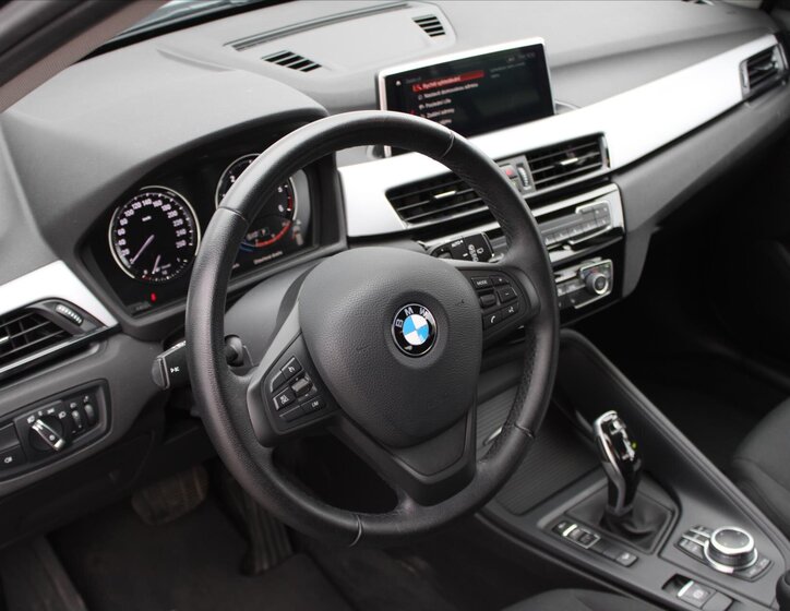 BMW X1 SUV 2,0 l 140 kw