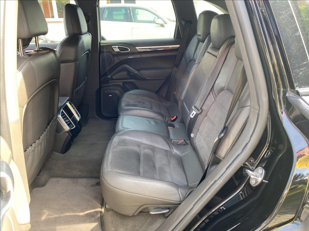 Porsche Cayenne SUV 3,0 l 184 kw