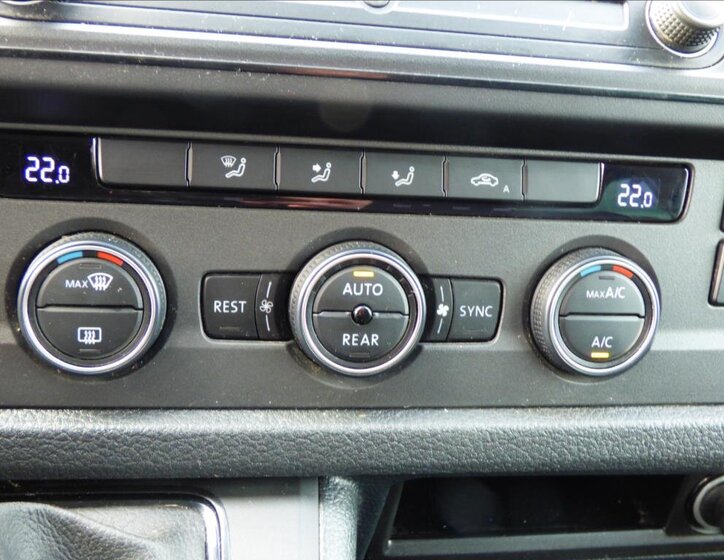 Volkswagen Caravelle MPV 2,0 l 110 kw