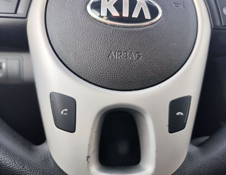 KIA Venga 21