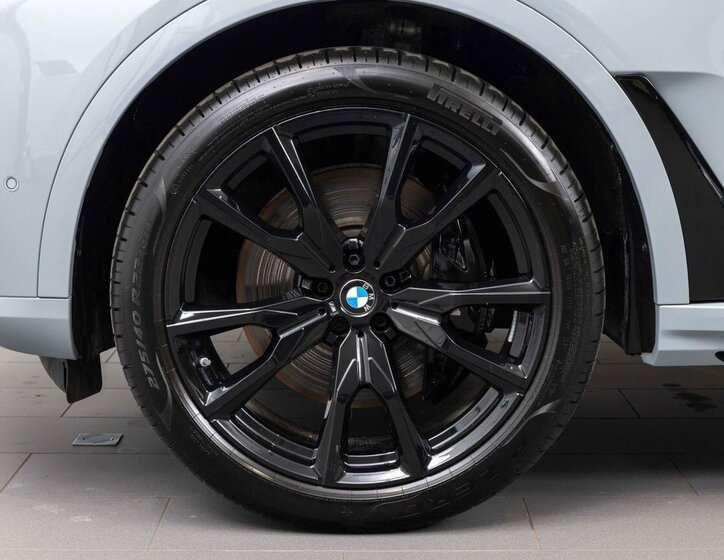 BMW X7 SUV / Terénní 3,0 l 280 kw