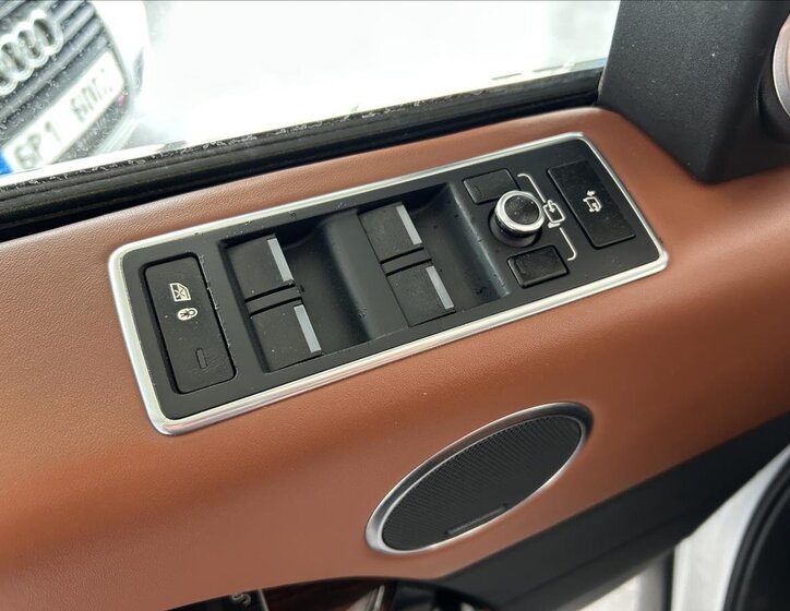 Land Rover Range Rover SUV / Terénní 3,0 l 190 kw