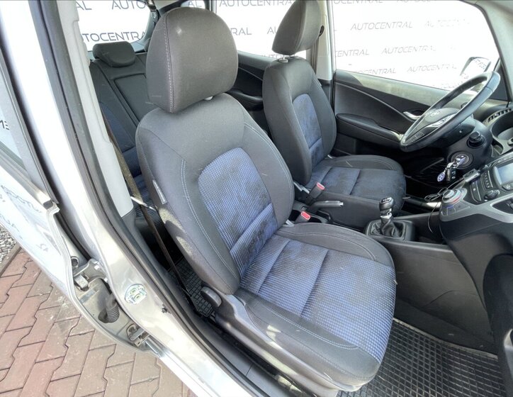 Hyundai ix20 MPV 1,4 l 66 kw