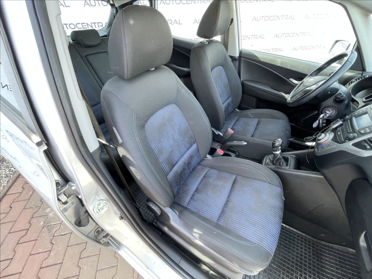 Hyundai ix20 MPV 1,4 l 66 kw