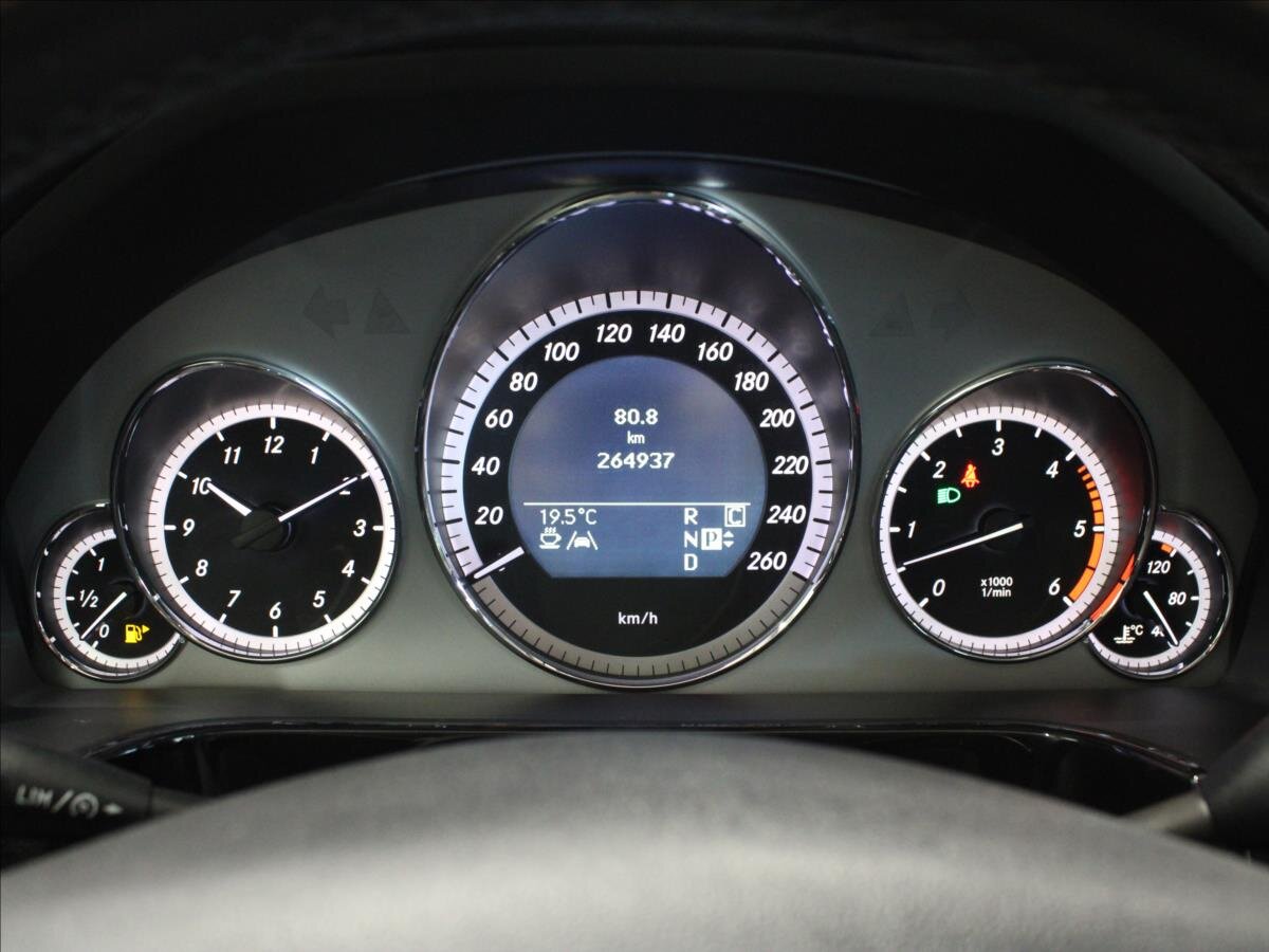 Mercedes-Benz Třídy E Sedan 3,0 l 170 kw
