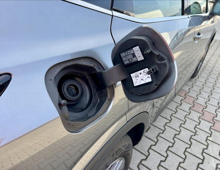Nissan Qashqai SUV / Terénní 1,3 l 116 kw