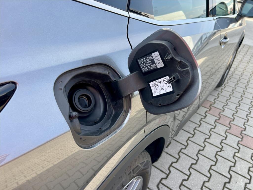 Nissan Qashqai SUV / Terénní 1,3 l 116 kw