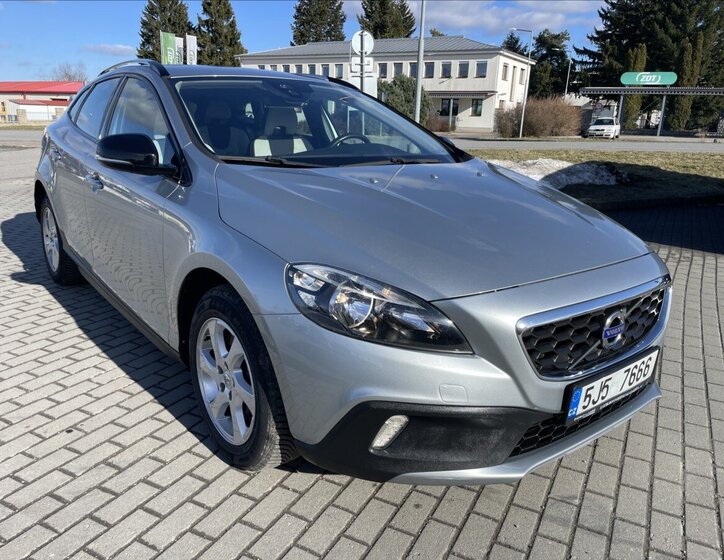 Volvo V40 Hatchback 2,0 l 140 kw