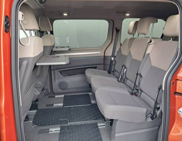 Volkswagen Multivan 22