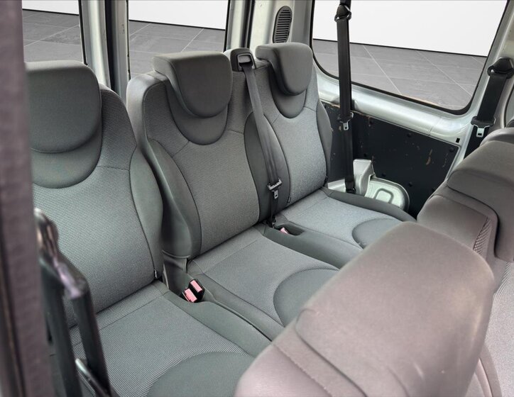 Citroën Jumpy Kombi 2,0 l 72 kw