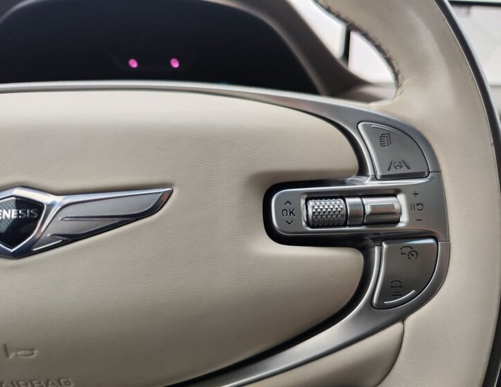 Ostatní Ostatní SUV 3,5 l 279 kw