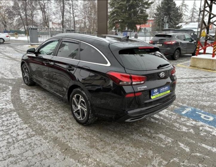 Hyundai i30 Kombi 998,0 88 kw