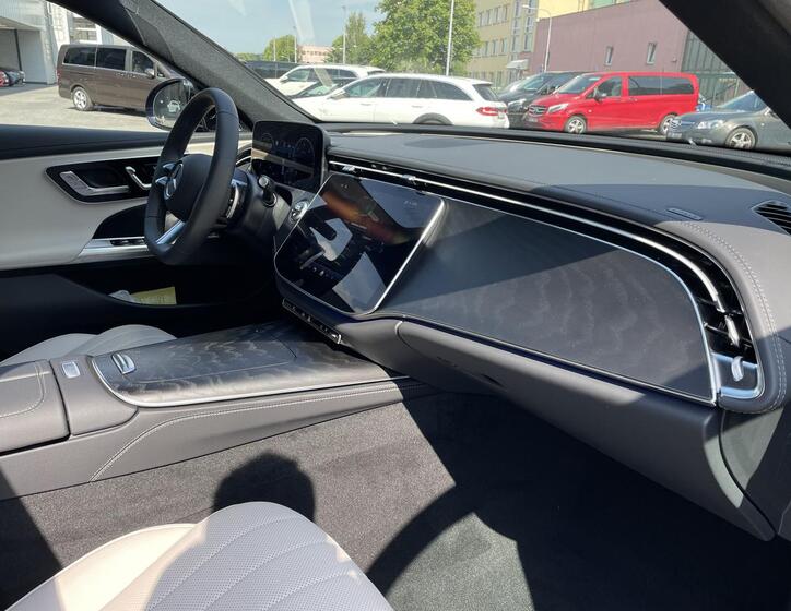 Mercedes-Benz Třídy E 14