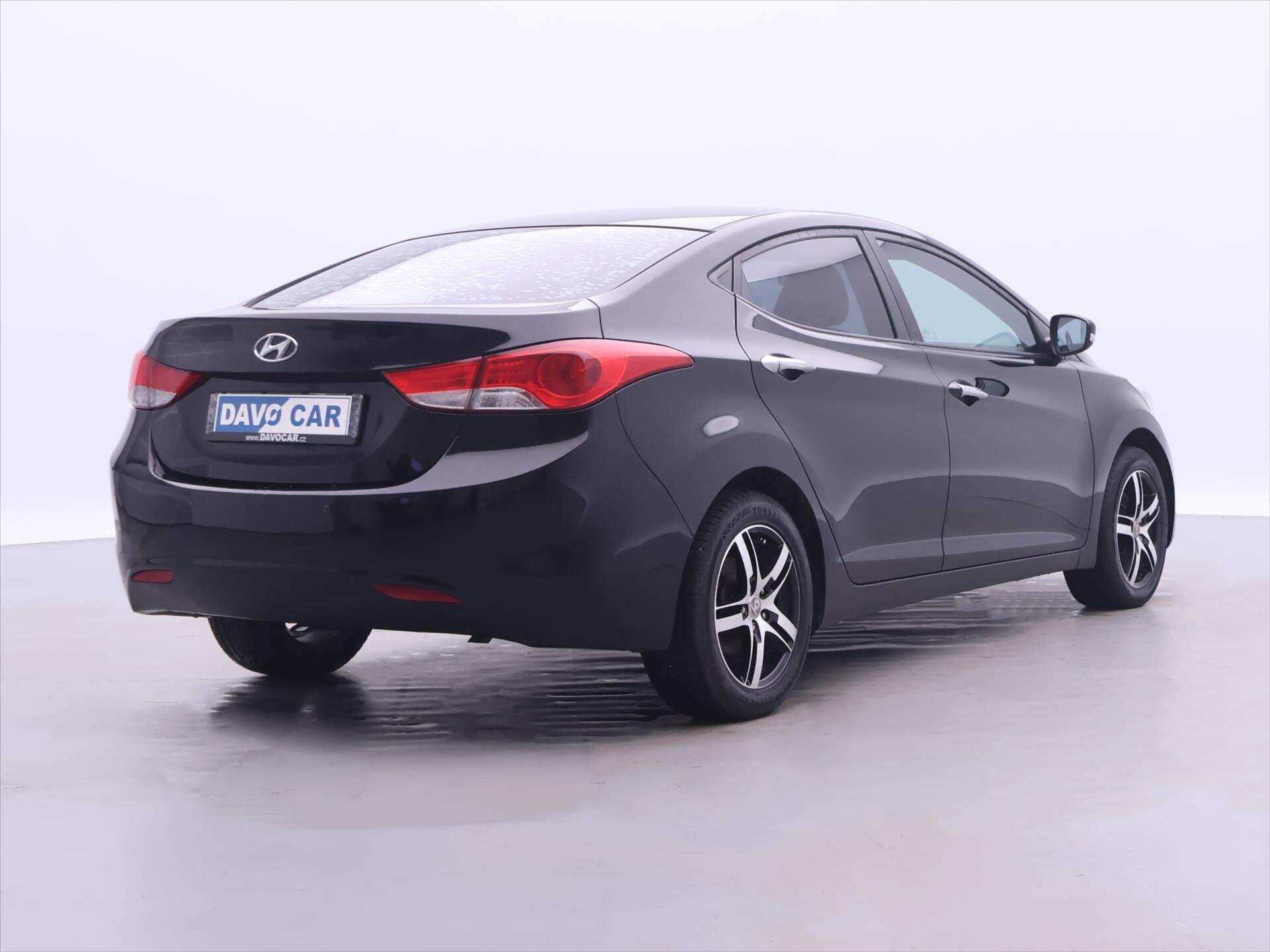 Hyundai Elantra Sedan 1,6 l 97 kw