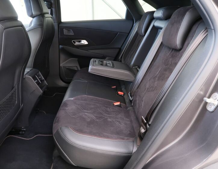 DS Automobiles DS7 Crossback 25